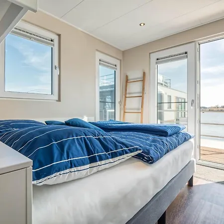 Floatinghouse Mein Lieblingsboot * 리브니츠 담가르텐