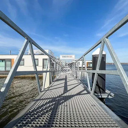 Floatinghouse Mein Lieblingsboot Casa vacanze Ribnitz-Damgarten